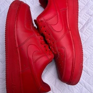 Nike Air Force 1 Low Triple Red